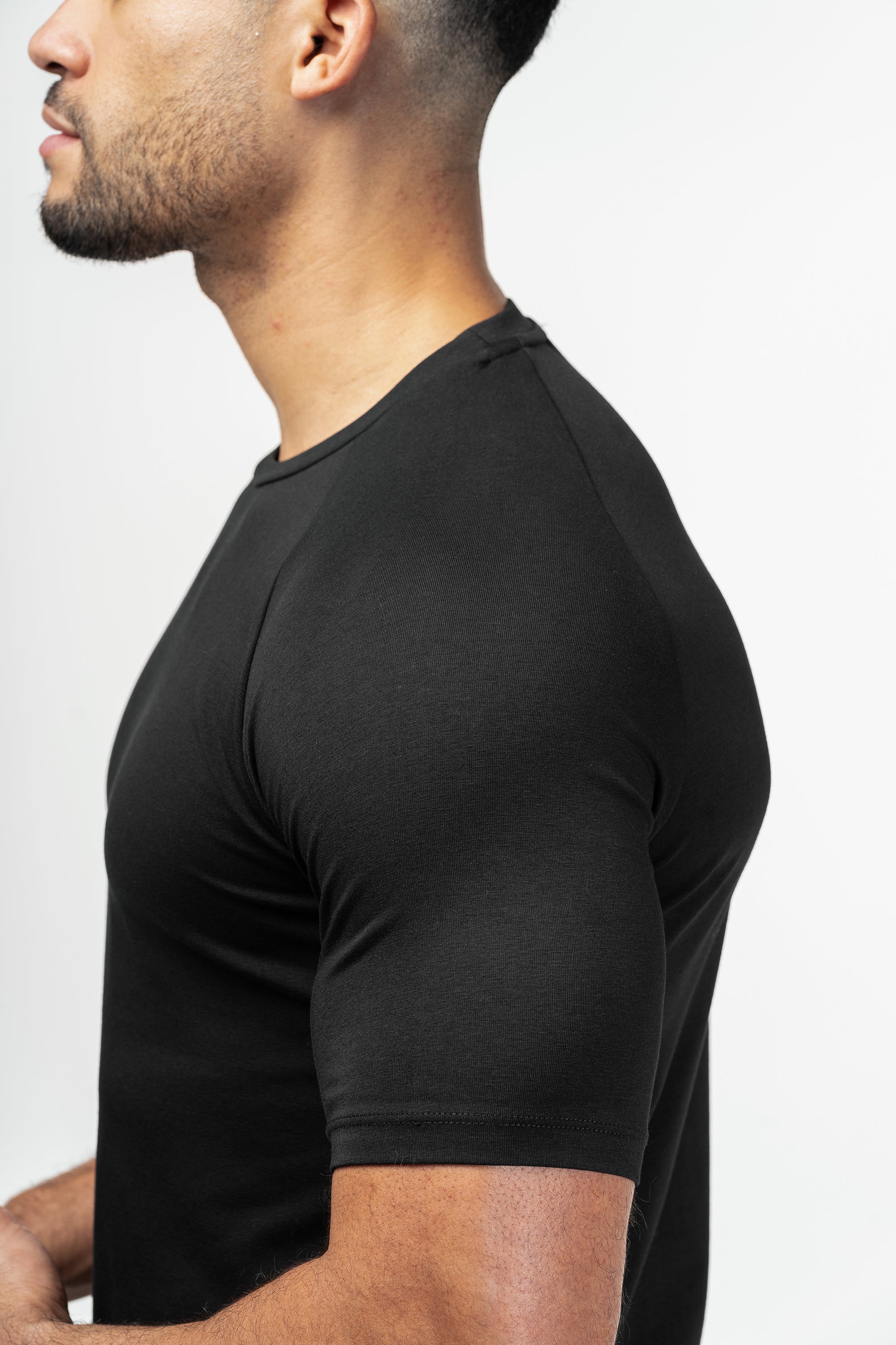 THE MUSCLE BASIC T-SHIRT - BLACK